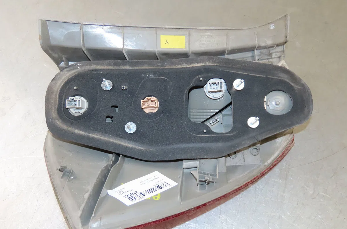 Feu arrière droit Honda FR-V (BE) 2.2 i ctdi (be5) (2005) 5 portes occasion