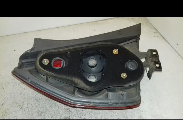 Feu arrière droit Honda JAZZ II (GD_, GE3, GE2) 1.2 i-dsi (gd5, ge2) (2002-2008) 5 portes occasion