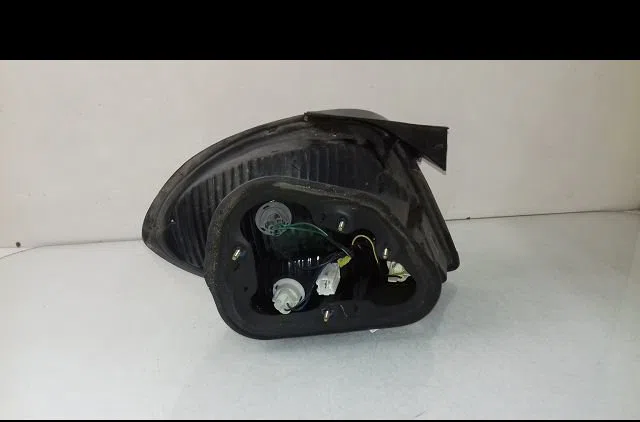 Feu arrière droit Hyundai COUPE I (RD) 2.0 16v (1996-2002) occasion