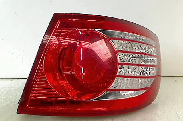 Feu arrière droit HYUNDAI ELANTRA I 2005 occasion