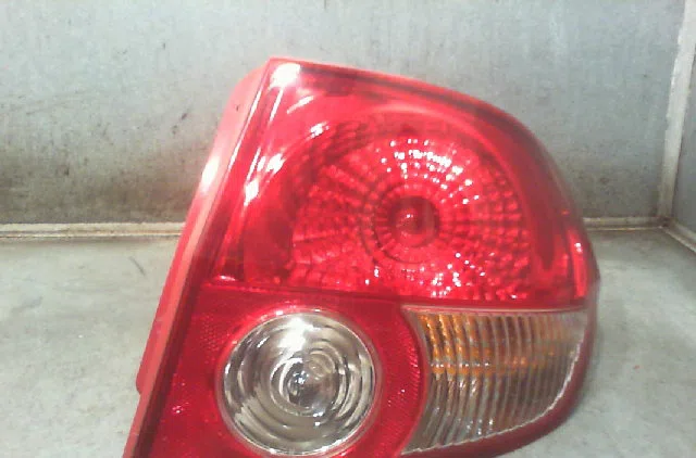 Feu arrière droit HYUNDAI GETZ 2005 occasion