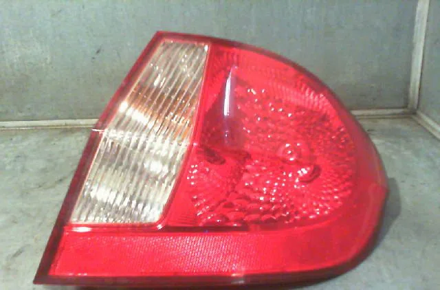 Feu arrière droit HYUNDAI GETZ 2007 occasion