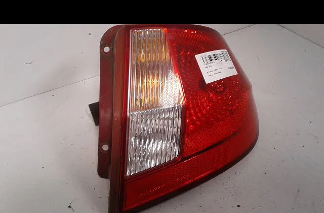 Feu arrière droit Hyundai GETZ (TB) 1.1 (2002-2005) 5 portes occasion