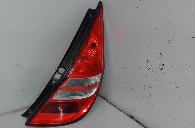 Feu arrière droit HYUNDAI I 30 1 PHASE 1 occasion