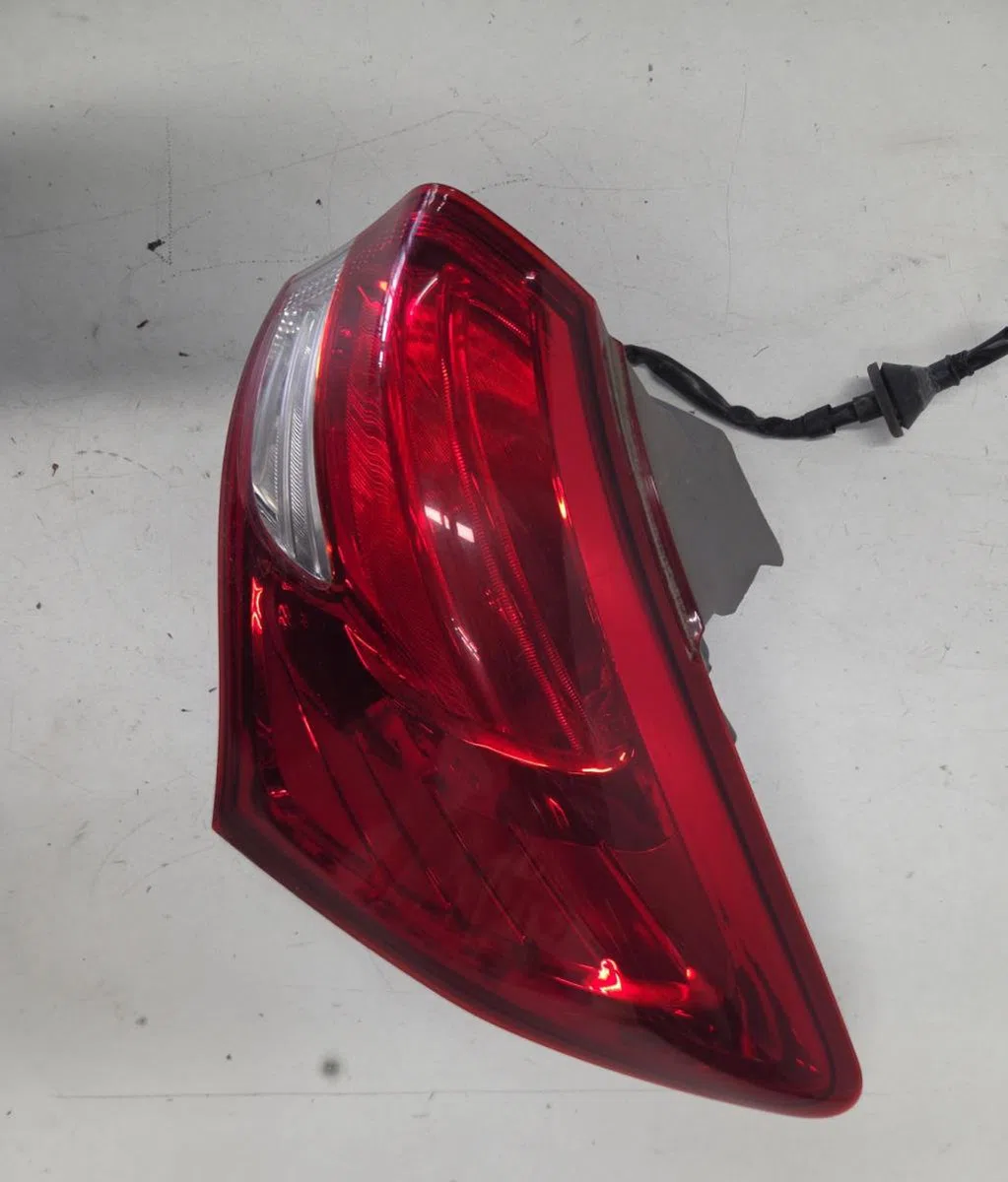 Feu arrière droit HYUNDAI IX 20 PHASE 1 occasion