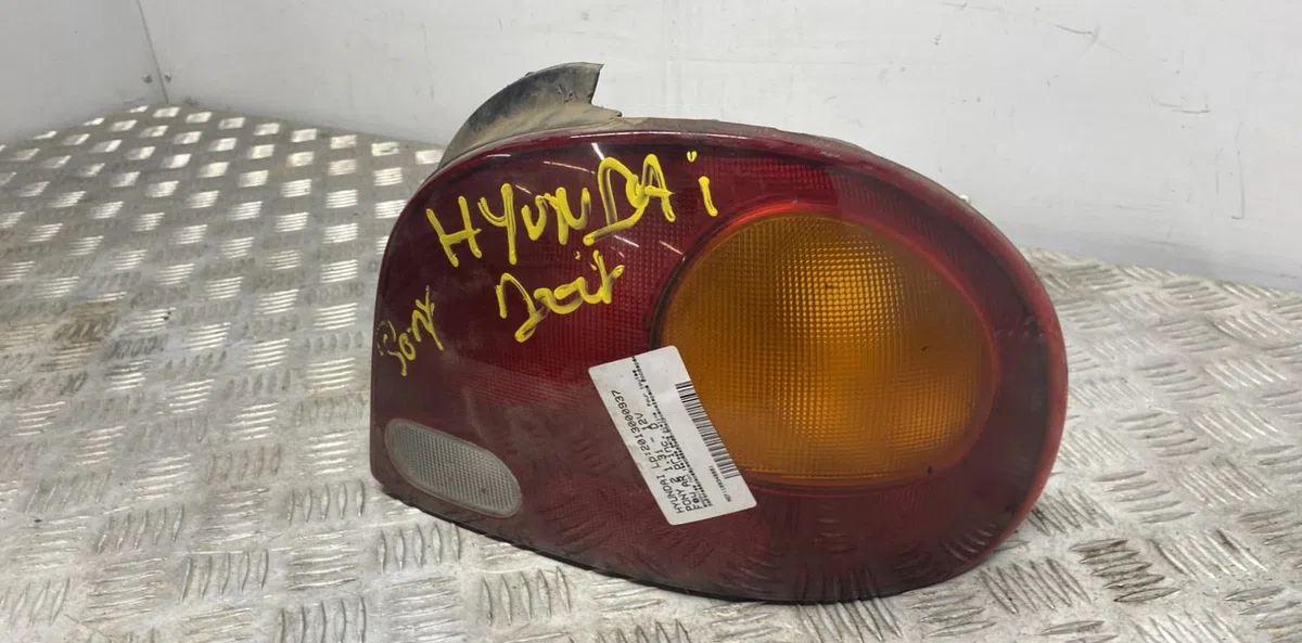 Feu arrière droit HYUNDAI PONY 2 occasion