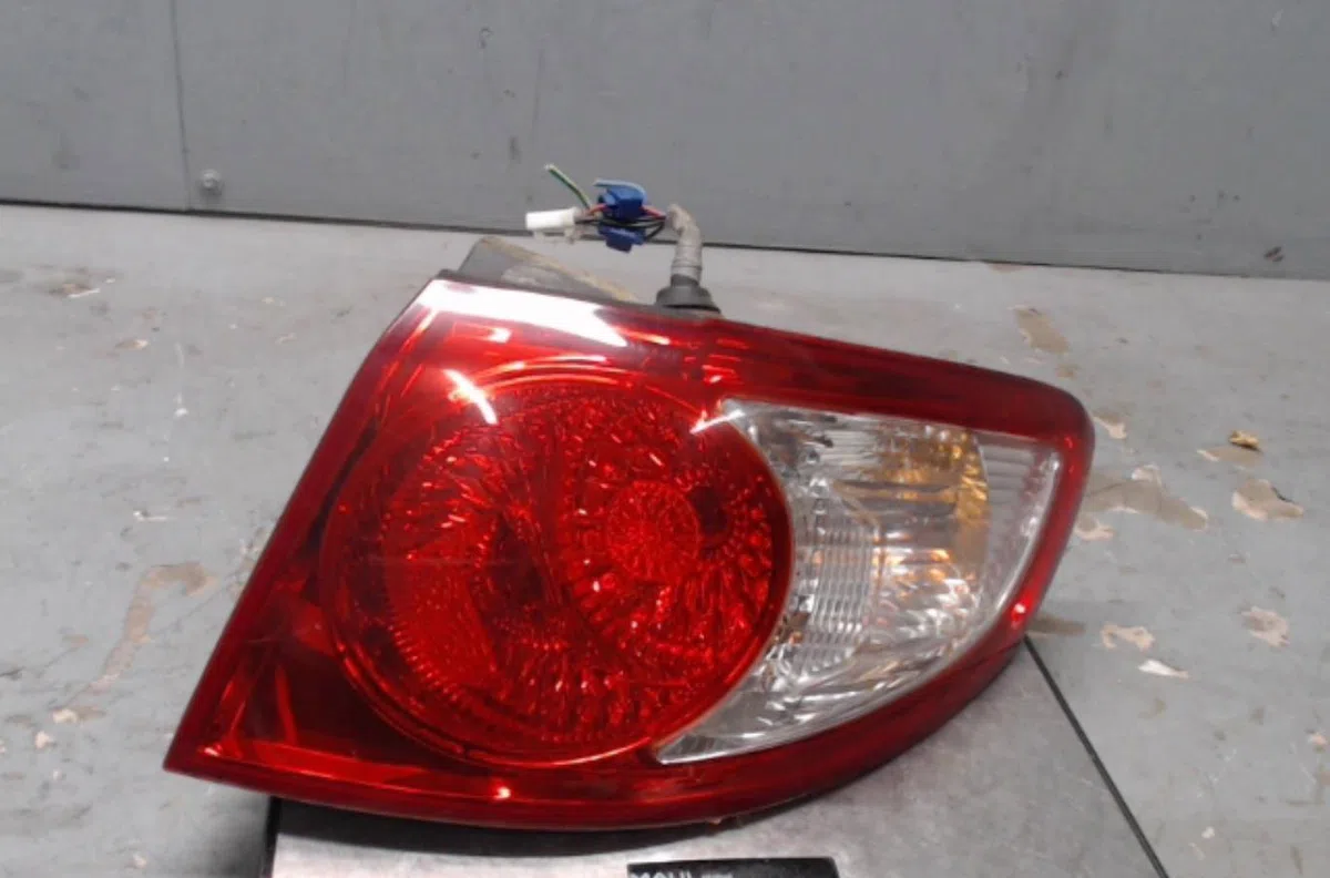 Feu arrière droit HYUNDAI SANTA FE 2 PHASE 1 occasion