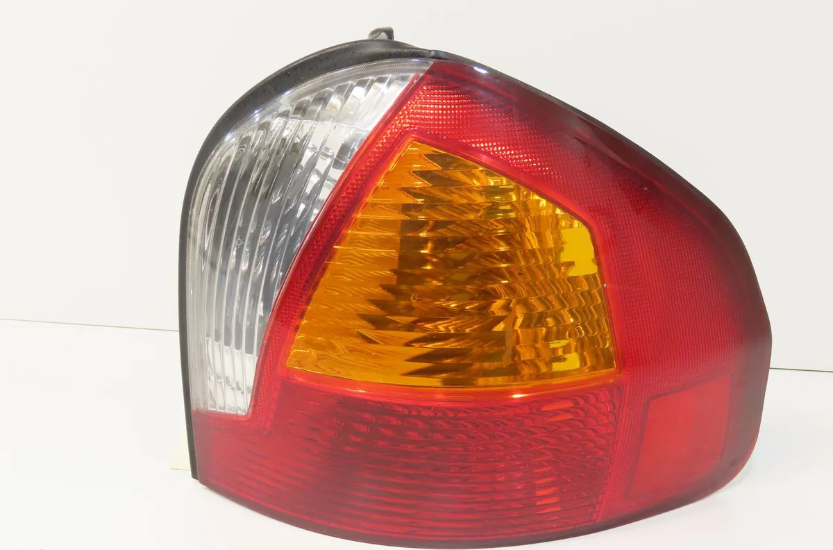 Feu arrière droit Hyundai SANTA FÉ I (SM) 2.0 crdi 4x4 (2003-2006) occasion