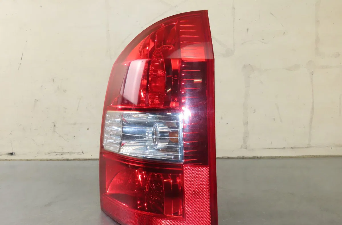 Feu arrière droit HYUNDAI TUCSON occasion