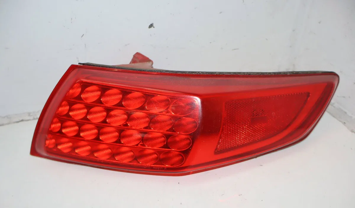 Feu arrière droit Infiniti FX 45 traction intégrale (2003-2008) occasion