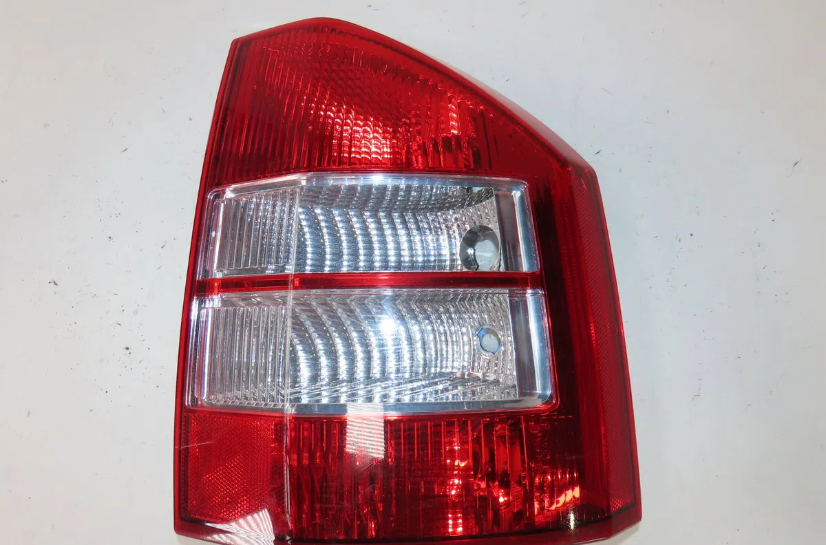 Feu arrière droit Jeep COMPASS (MK49) 2.0 crd 4x4 (2006) occasion