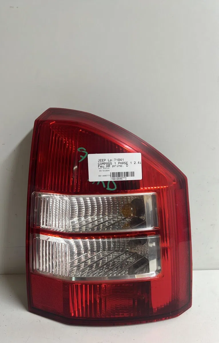 Feu arrière droit Jeep COMPASS (MK49) 2.4 4x4 (2006) occasion