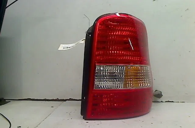 Feu arrière droit Kia CARNIVAL II (GQ) 2.9 crdi (2001-2006) occasion