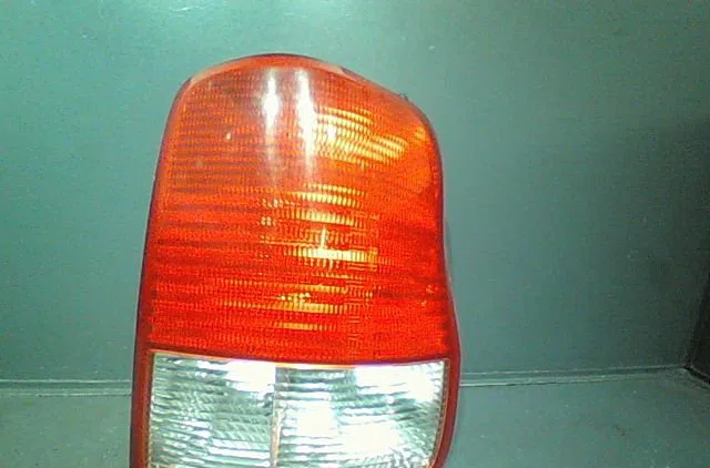 Feu arrière droit Kia CARNIVAL II (GQ) 2.9 crdi (2001-2006) occasion