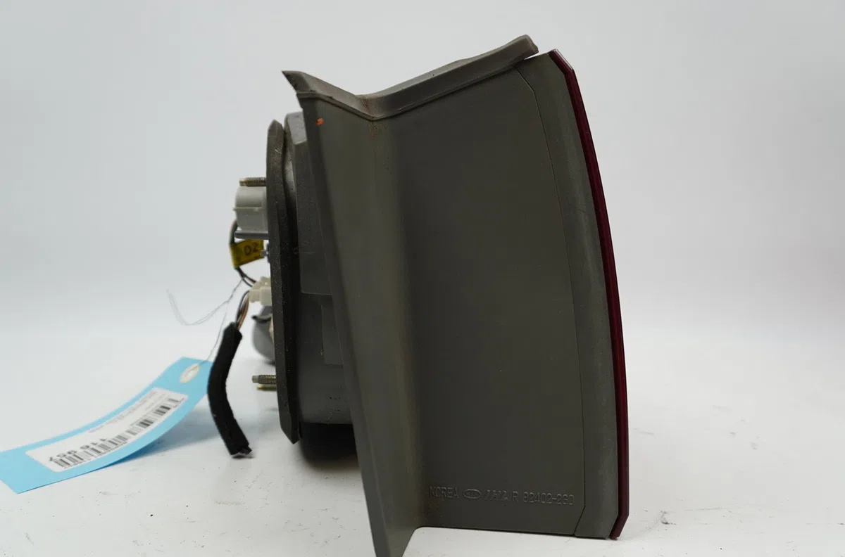 Feu arrière droit Kia MAGENTIS II (MG) 2.0 crdi (2006-2010) occasion