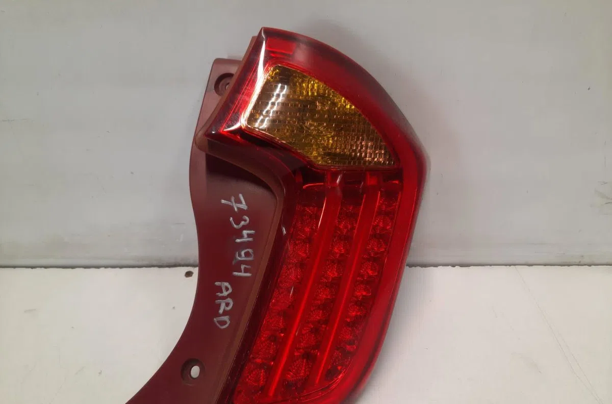 Feu arrière droit KIA PICANTO 2 PHASE 1 occasion