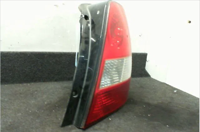 Feu arrière droit Kia SORENTO I (JC) 2.5 crdi (2006-2011) 5 portes occasion