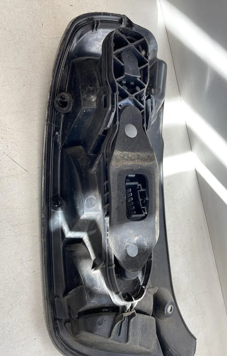 Feu arrière droit Lancia YPSILON (843_) 1.4 (843.axg1a) (2006-2011) occasion