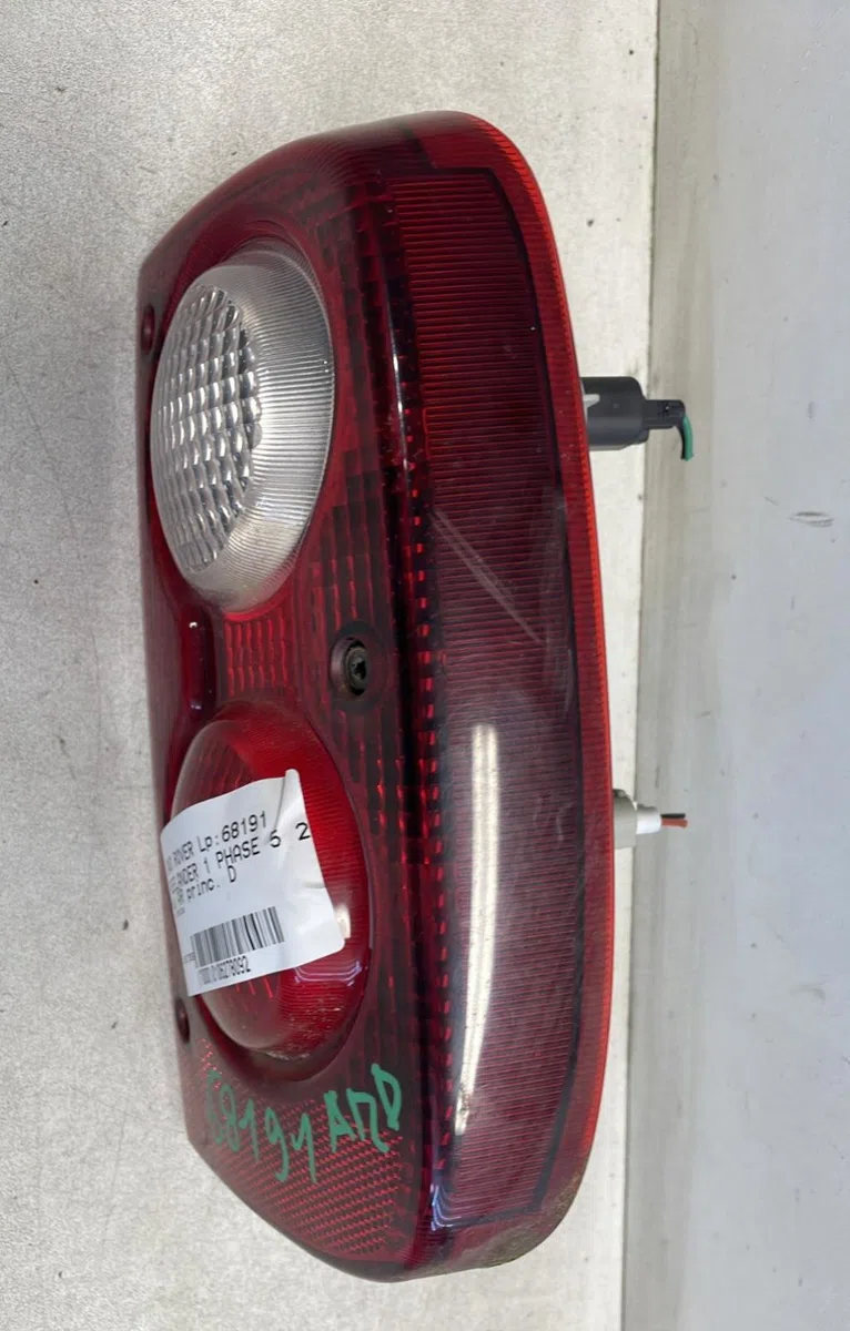 Feu arrière droit Land rover FREELANDER I (L314) 2.0 td4 4x4 (2000-2006) occasion
