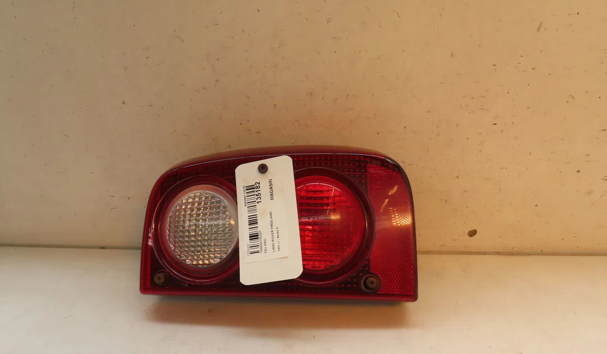 Feu arrière droit Land rover FREELANDER I (L314) 2.0 td4 4x4 (2000-2006) occasion