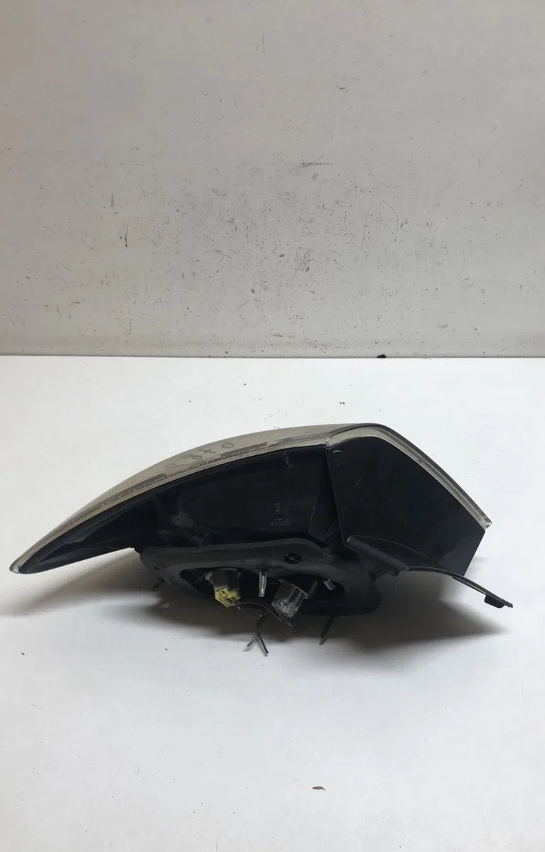 Feu arrière droit Mazda 3 (BK) 1.6 (bk14) (2003-2009) occasion