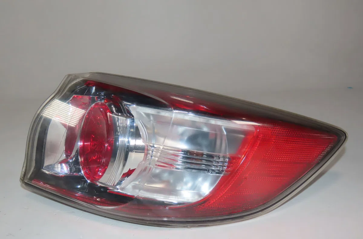 Feu arrière droit Mazda 3 (BL) 1.6 mz-cd (bl14) (2008-2013) occasion