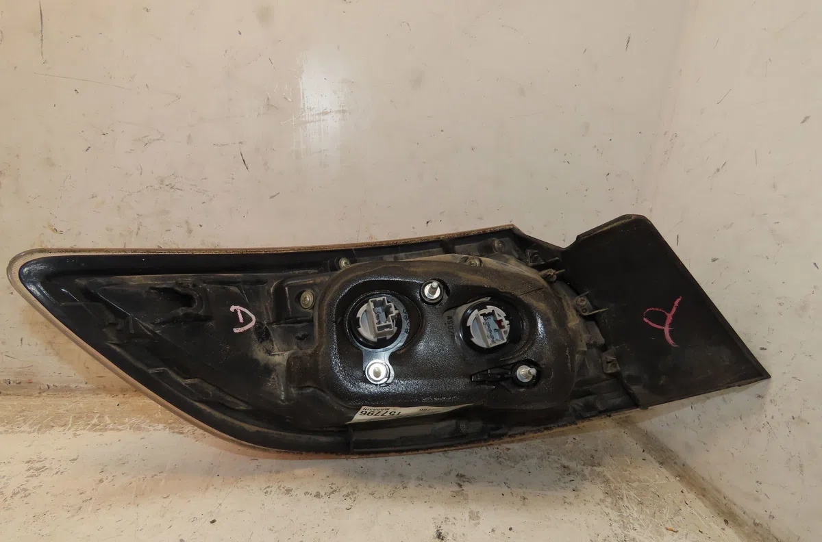 Feu arrière droit Mazda 3 (BL) 1.6 mzr cd (bl14) (2010-2013) occasion