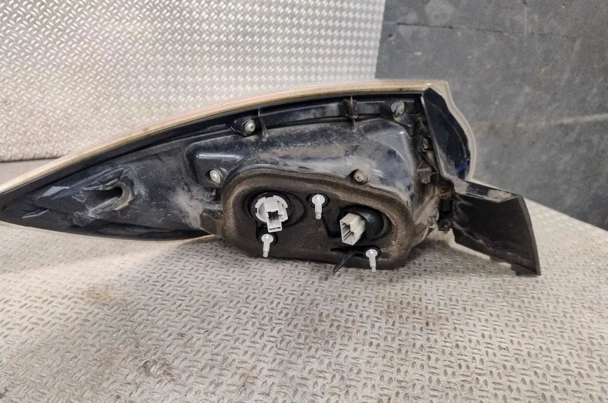 Feu arrière droit Mazda 3 (BL) 2.2 mzr cd (bl10) (2009-2013) occasion