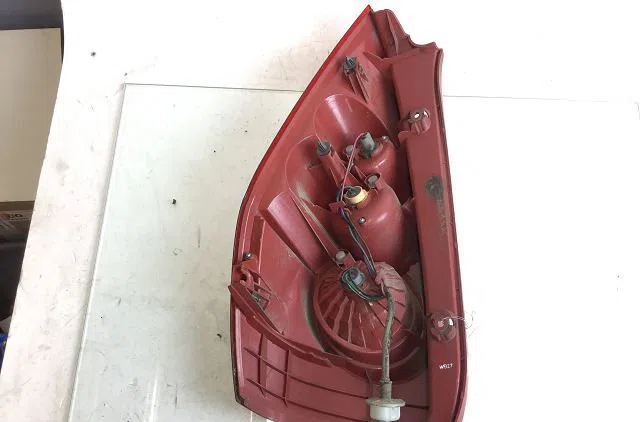 Feu arrière droit Mazda 5 (CR19) 2.0 cd (cr19) (2005-2010) occasion