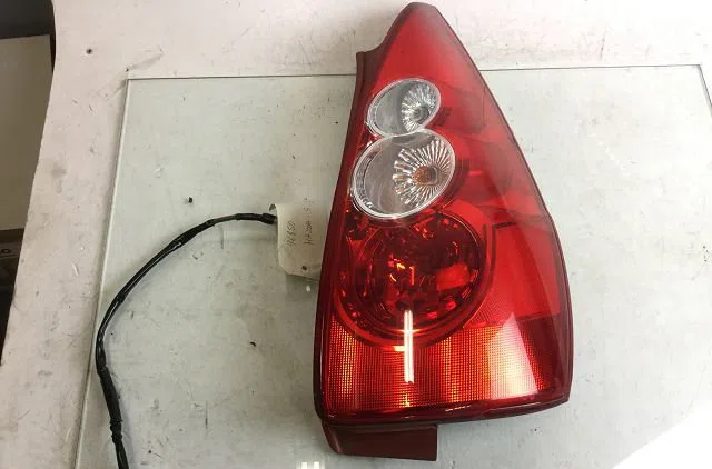 Feu arrière droit Mazda 5 (CR19) 2.0 cd (cr19) (2005-2010) occasion