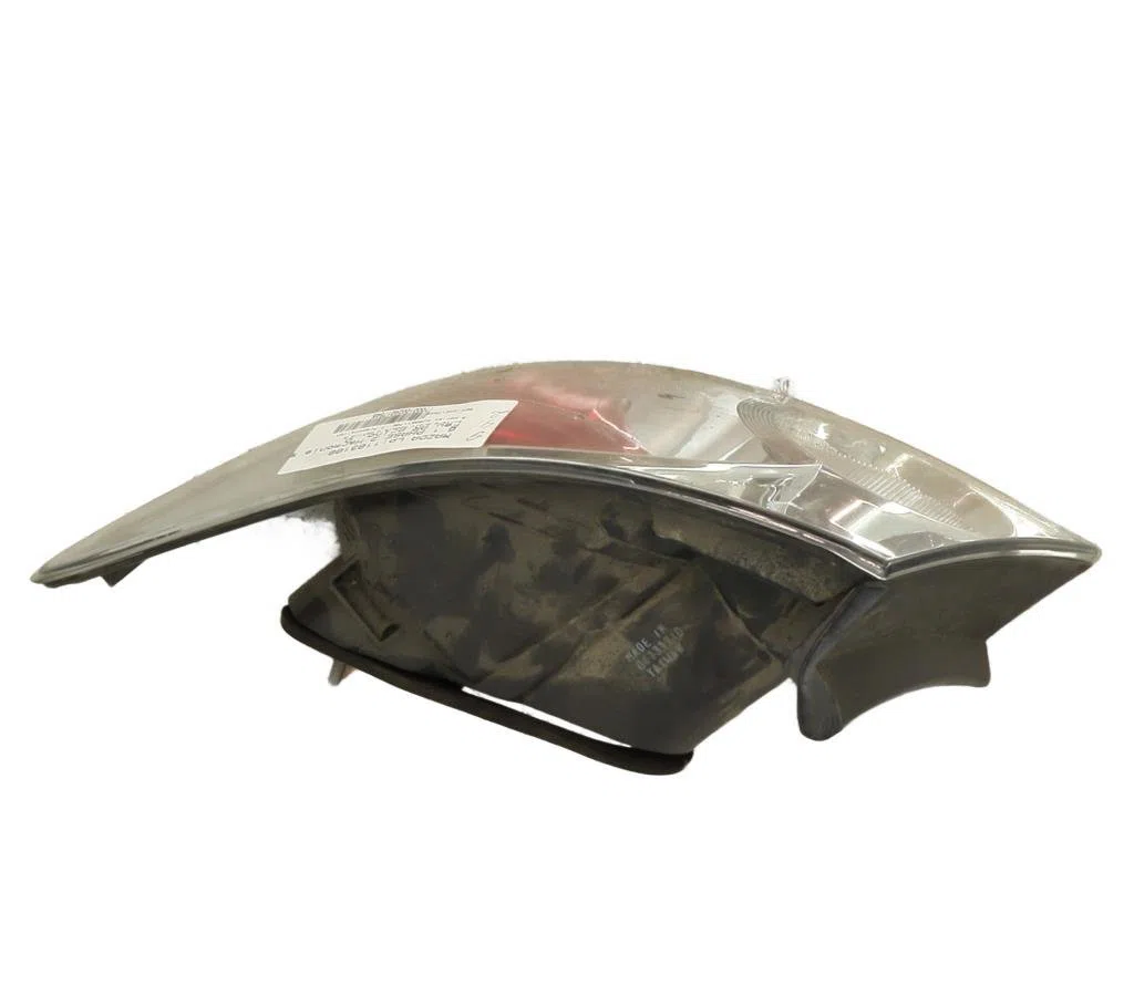 Feu arrière droit Mazda 6 Hatchback (GG) 2.0 di (gg14) (2002-2007) occasion