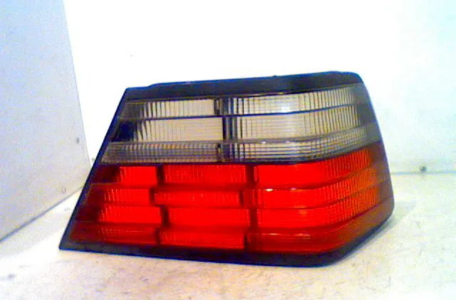 Feu arrière droit MERCEDES 200-500 I 1990 occasion