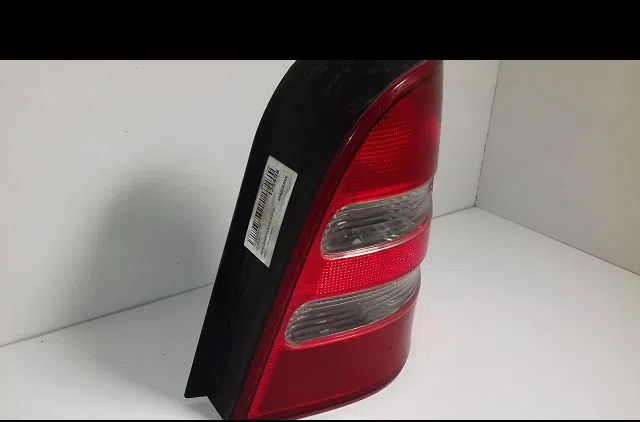 Feu arrière droit Mercedes-benz CLASSE A (W168) A 160 cdi (168.006) (2001-2004) occasion