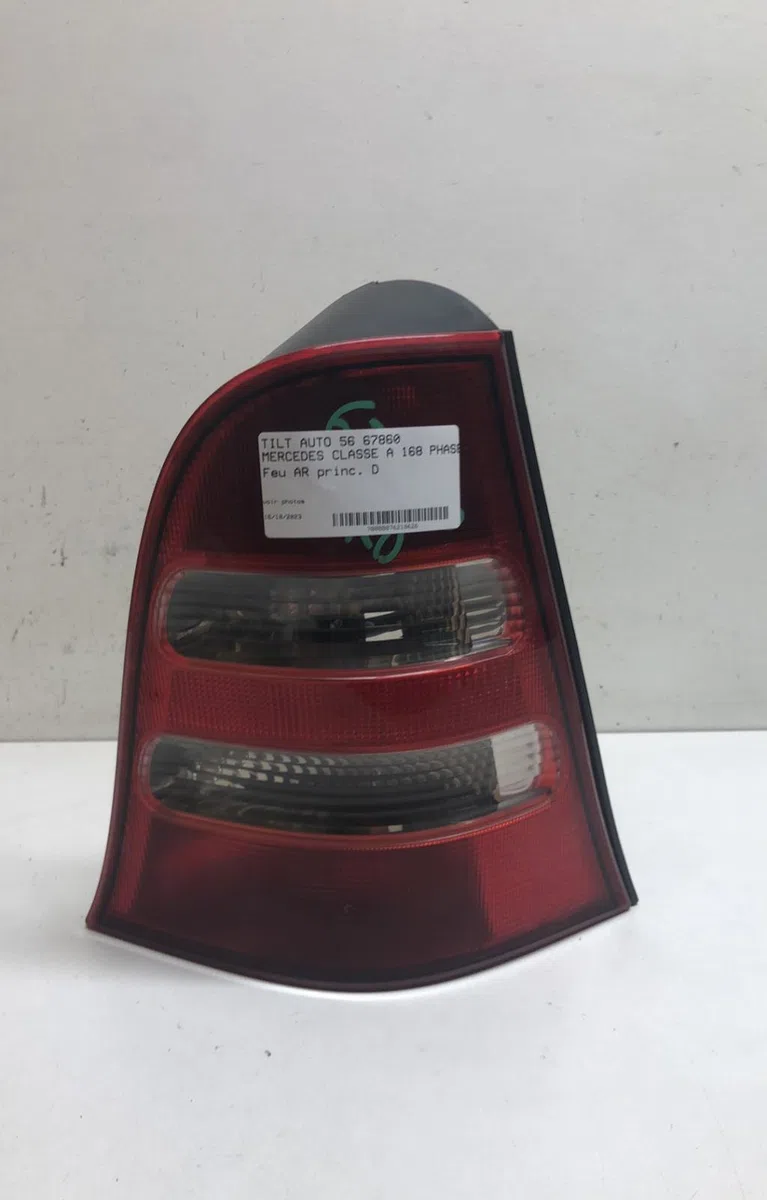 Feu arrière droit Mercedes-benz CLASSE A (W168) A 170 cdi (168.009, 168.109) (2001-2004) occasion