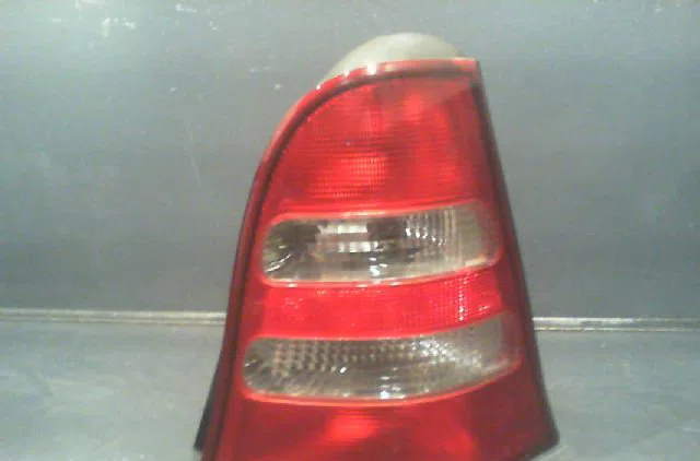 Feu arrière droit Mercedes-benz CLASSE A (W168) A 170 cdi (168.009, 168.109) (2001-2004) occasion