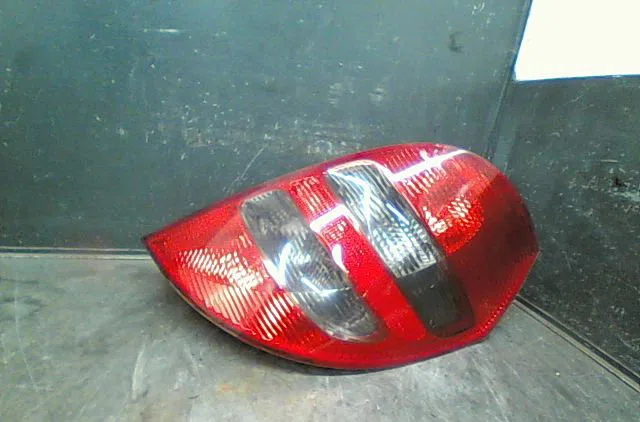Feu arrière droit Mercedes-benz CLASSE A (W169) A 200 cdi (169.008, 169.308) (2004-2012) 5 portes occasion