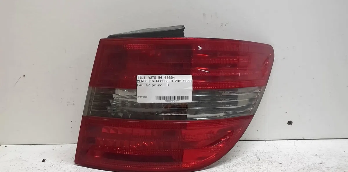 Feu arrière droit Mercedes-benz CLASSE B Sports Tourer (W245) B 180 cdi (245.207) (2005-2011) 5 portes occasion