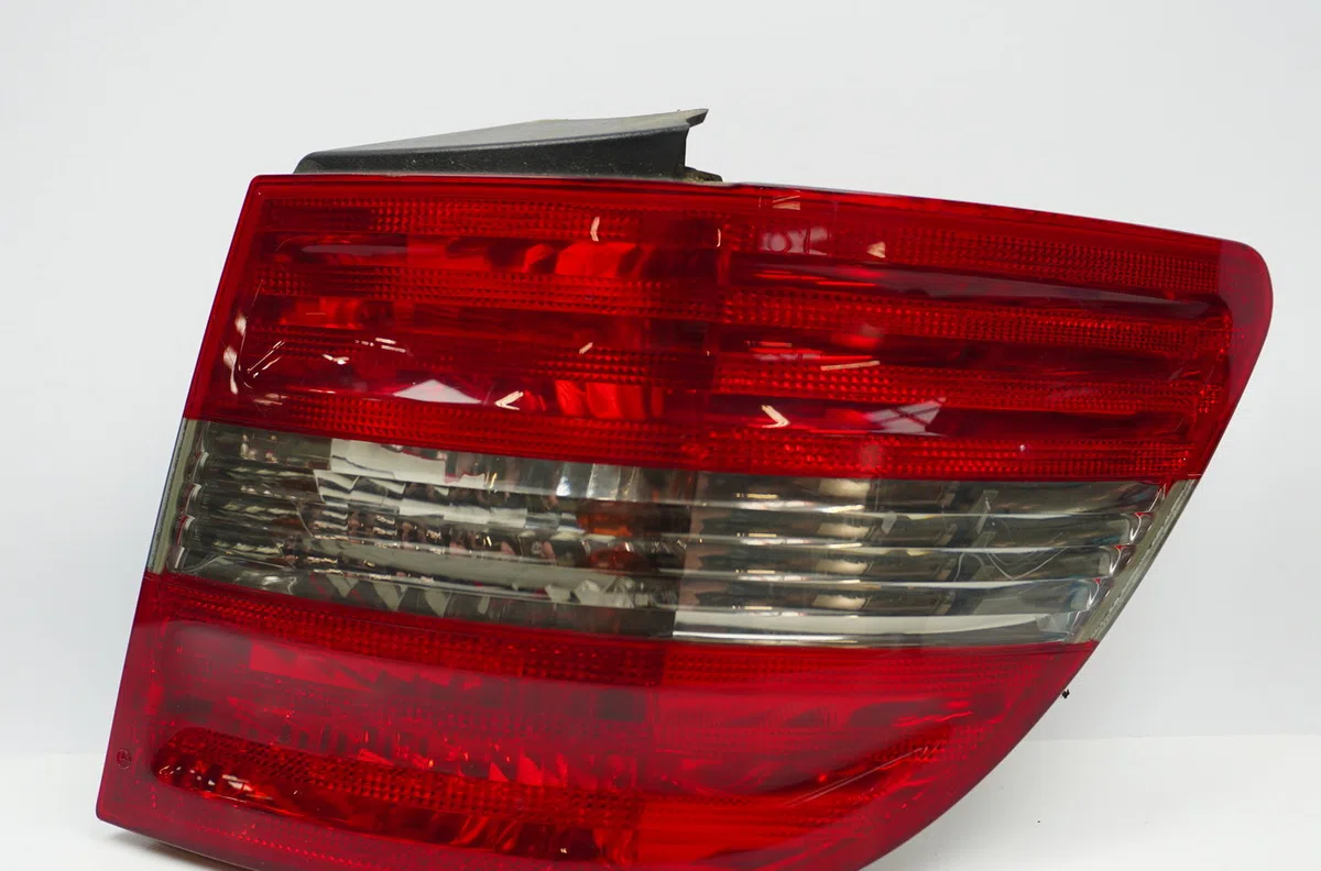 Feu arrière droit Mercedes-benz CLASSE B Sports Tourer (W245) B 200 (245.233) (2005-2011) occasion