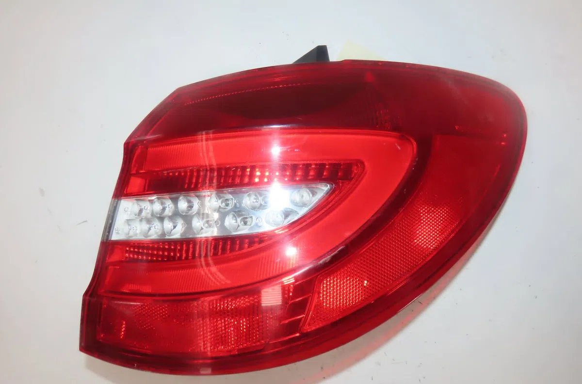 Feu arrière droit Mercedes-benz CLASSE B Sports Tourer (W246, W242) B 180 cdi (246.200) (2011-2014) occasion