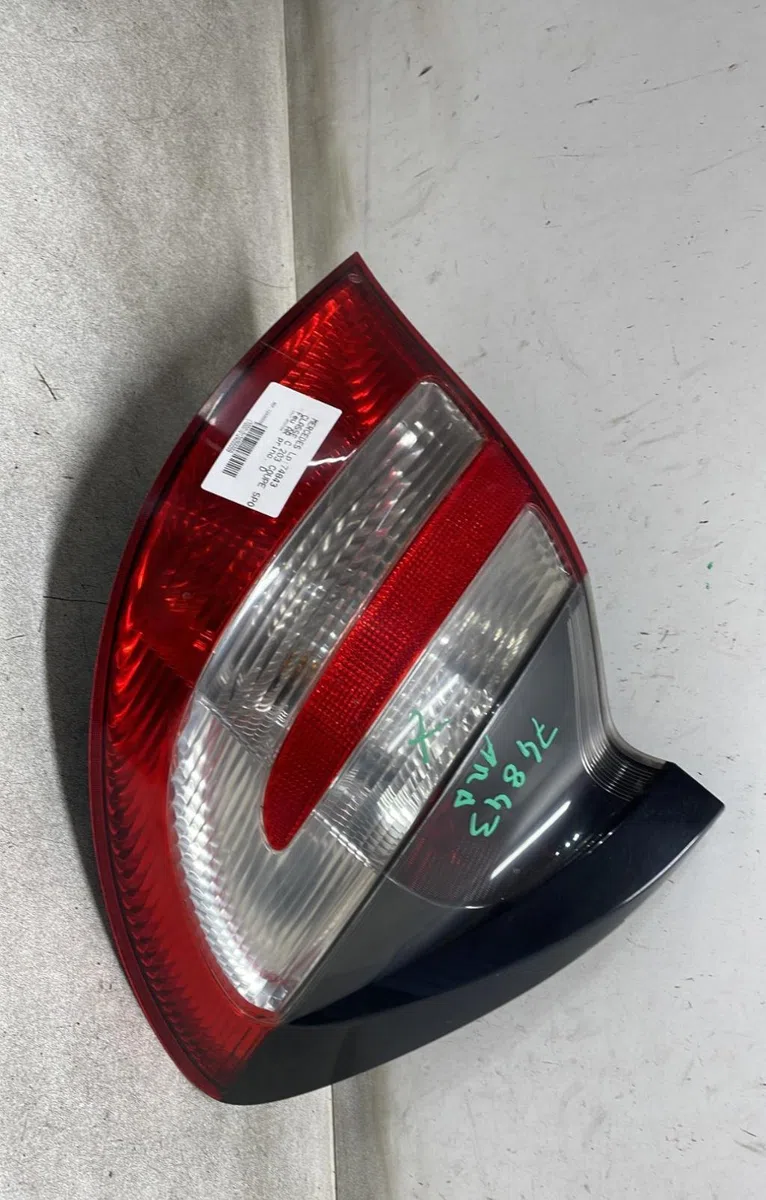 Feu arrière droit Mercedes-benz CLASSE C Coupe Sport (CL203) C 200 cdi (203.707) (2003-2008) occasion