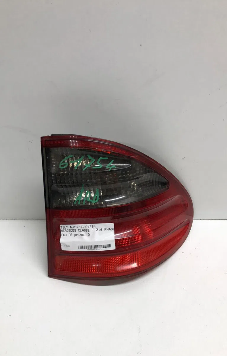 Feu arrière droit Mercedes-benz CLASSE E Break (S210) E 270 t cdi (210.216) (1999-2003) occasion