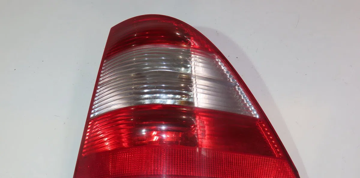 Feu arrière droit Mercedes-benz CLASSE M (W163) Ml 270 cdi (163.113) (1999-2005) occasion