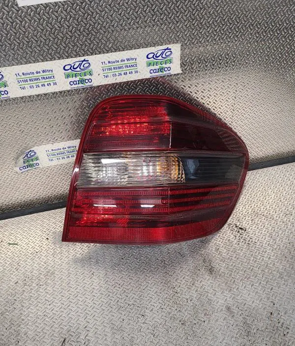 Feu arrière droit Mercedes-benz CLASSE M (W164) Ml 320 cdi 4-matic (164.122) (2005-2009) occasion