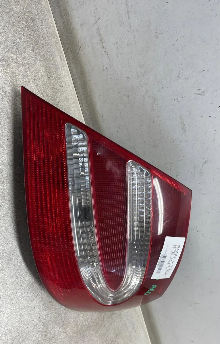 Feu arrière droit Mercedes-benz CLK (C209) Clk 270 cdi (209.316) (2002-2009) occasion