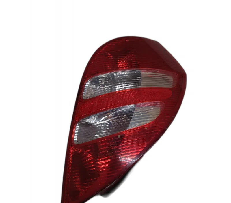 FEU ARRIERE DROIT MERCEDES CLASSE A 1698200464