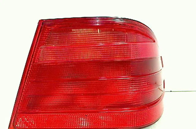 Feu arrière droit MERCEDES CLASSE E II 1996 occasion