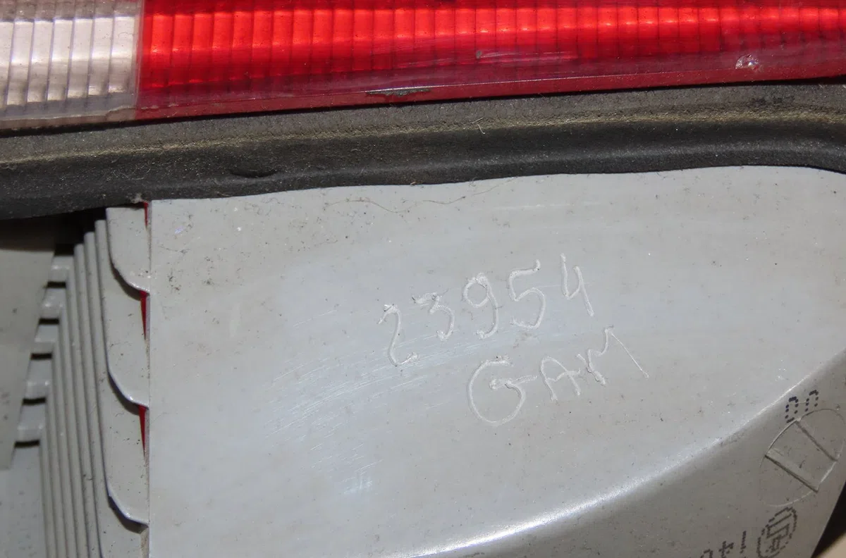 Feu arrière droit MERCEDES CLASSE E II 2000 occasion