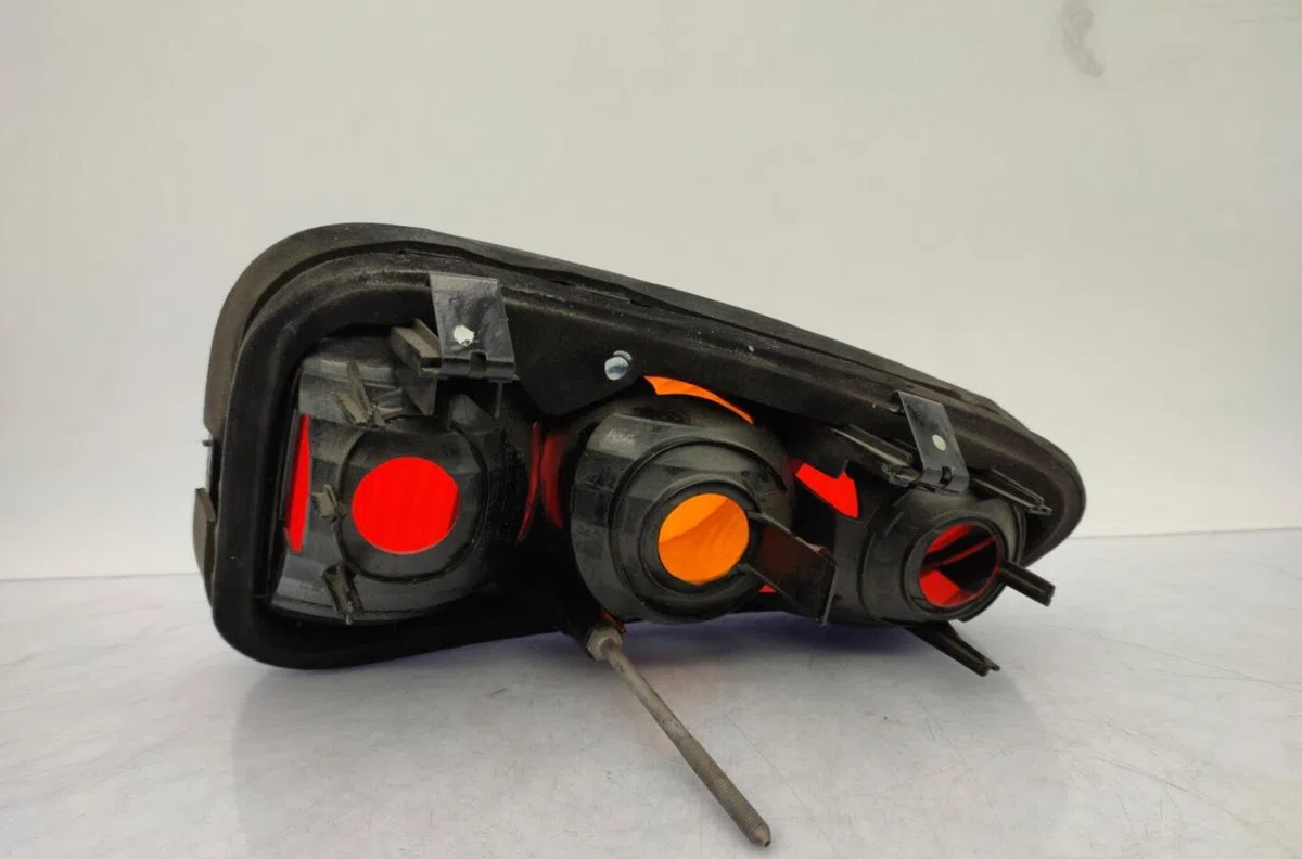 Feu arrière droit MINI MINI 1 R50-R53 PHASE 1 occasion