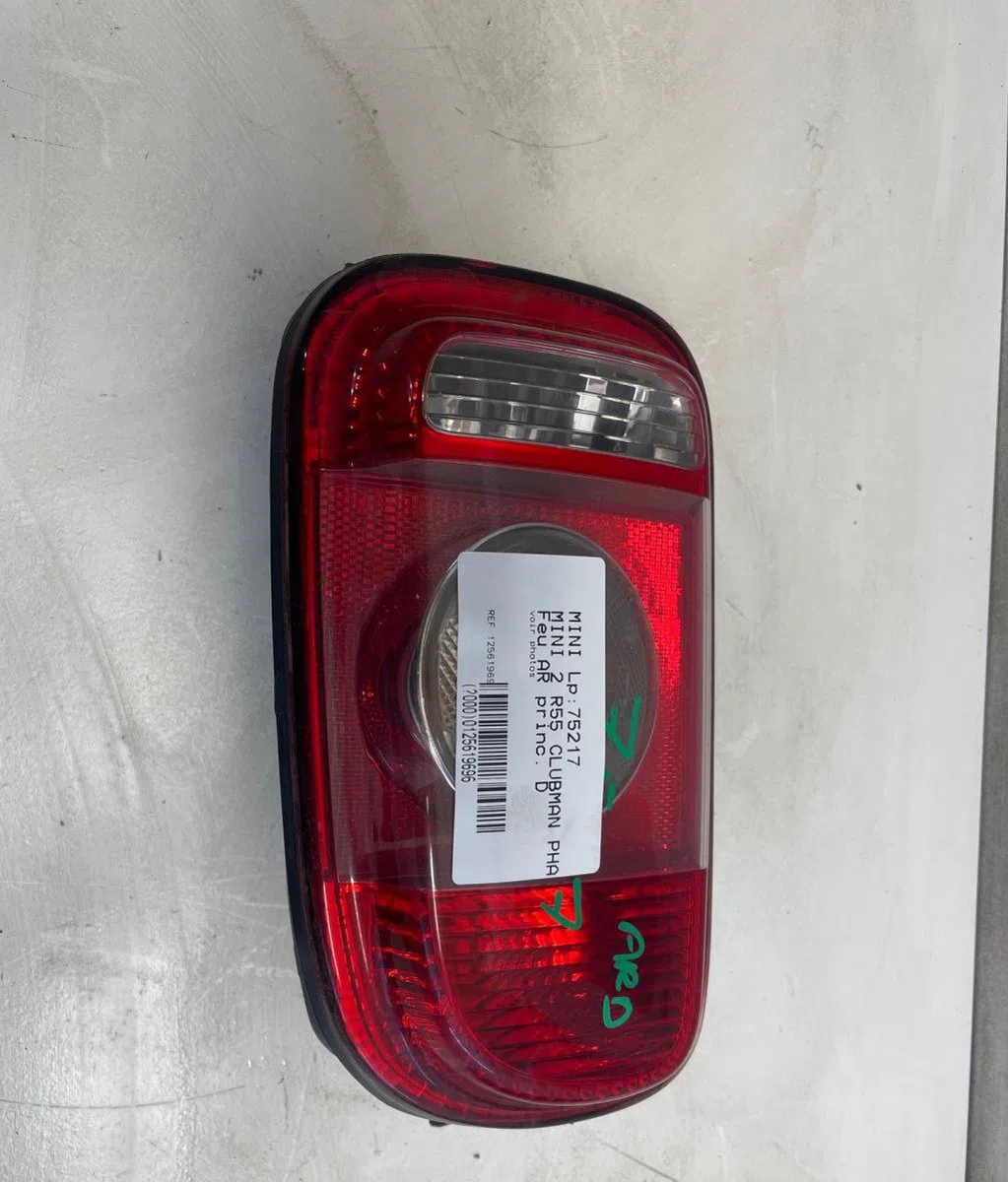 Feu arrière droit Mini MINI CLUBMAN (R55) Cooper (2010-2014) occasion