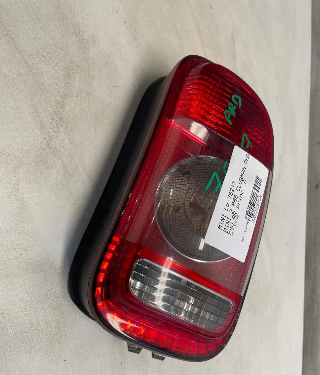 Feu arrière droit Mini MINI CLUBMAN (R55) Cooper (2010-2014) occasion